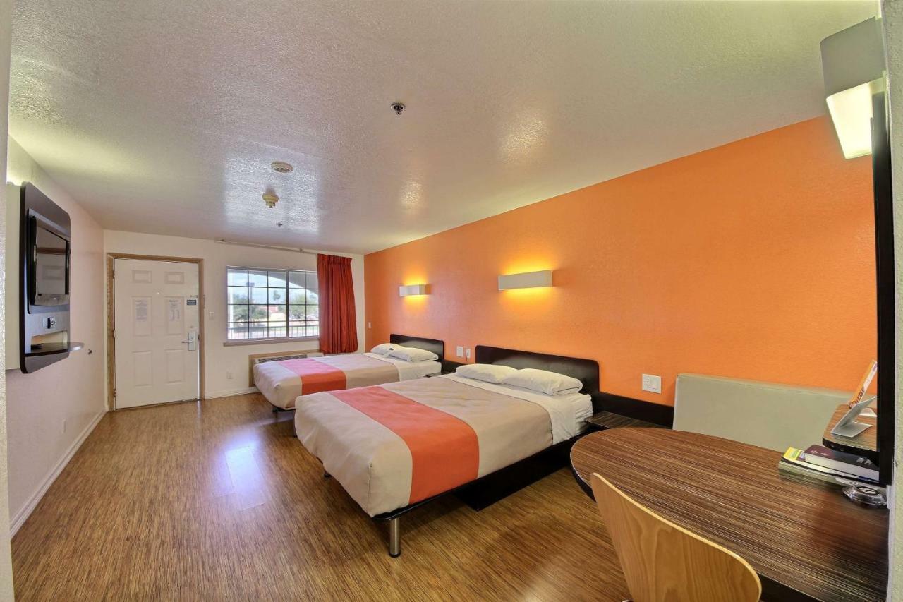 Motel 6-Edinburg, Tx Экстерьер фото