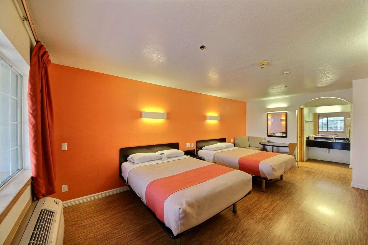 Motel 6-Edinburg, Tx Экстерьер фото